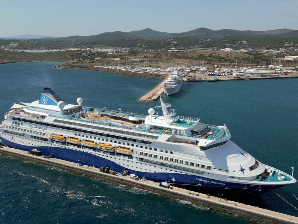 Kuşadası Çıkışlı Celestyal Discovery ile Yunan Adaları & Atina Gemi Turu - 4 Gece