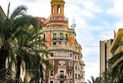 Elegant İspanya & Endülüs Turu - THY ile 7 Gece - Ekstra Turlar Dahil (BCN-MAD)